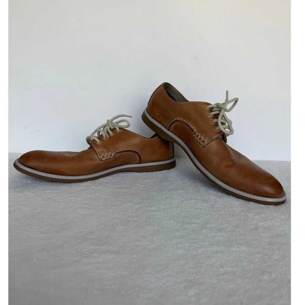Clarks Mens 8 Tan Brown Leather Lace Up Derby Shoe comfort travel quiet luxury